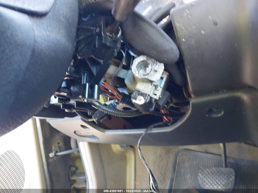 2001 Saturn Sl2 VIN: 1G8ZK527X1Z269719 Lot: 43501651