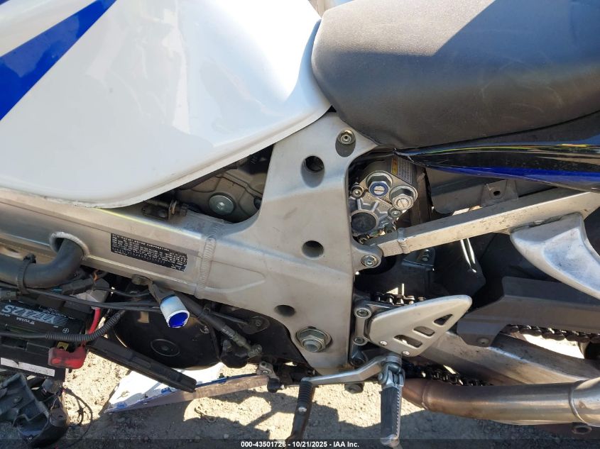 2003 Suzuki Tl1000 R VIN: JS1VT52A932100827 Lot: 43501726