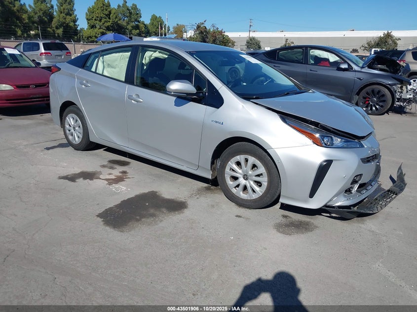 TOYOTA PRIUS LE