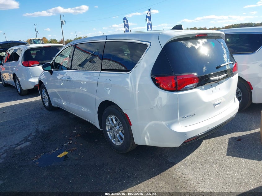 2C4RC1CG1TR185134 2026 CHRYSLER VOYAGER photo no. 3