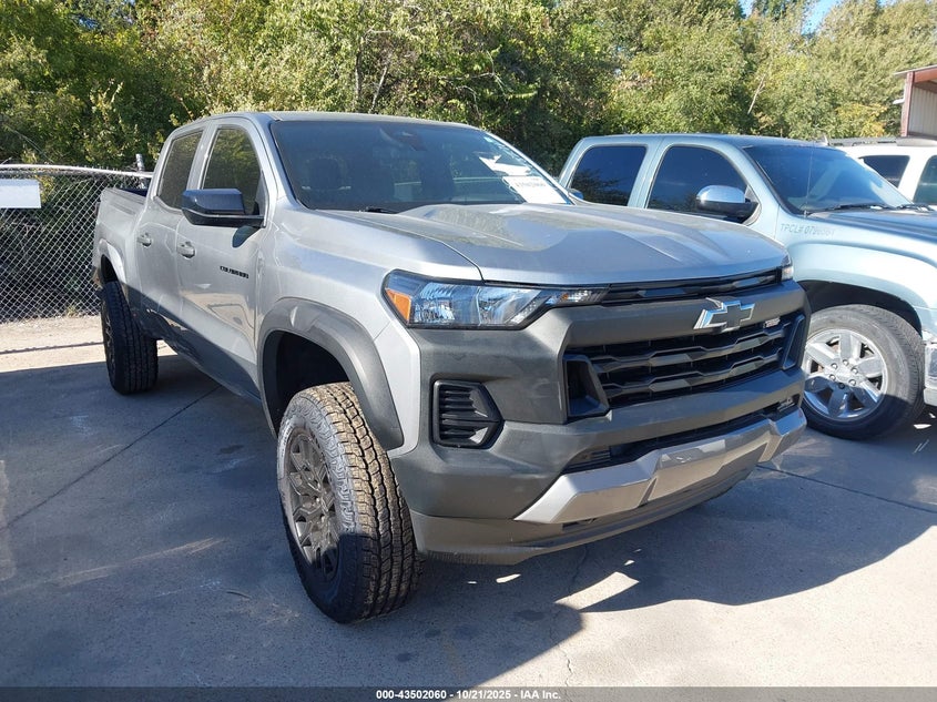 CHEVROLET COLORADO 4WD SHORT BOX TRAIL BOSS