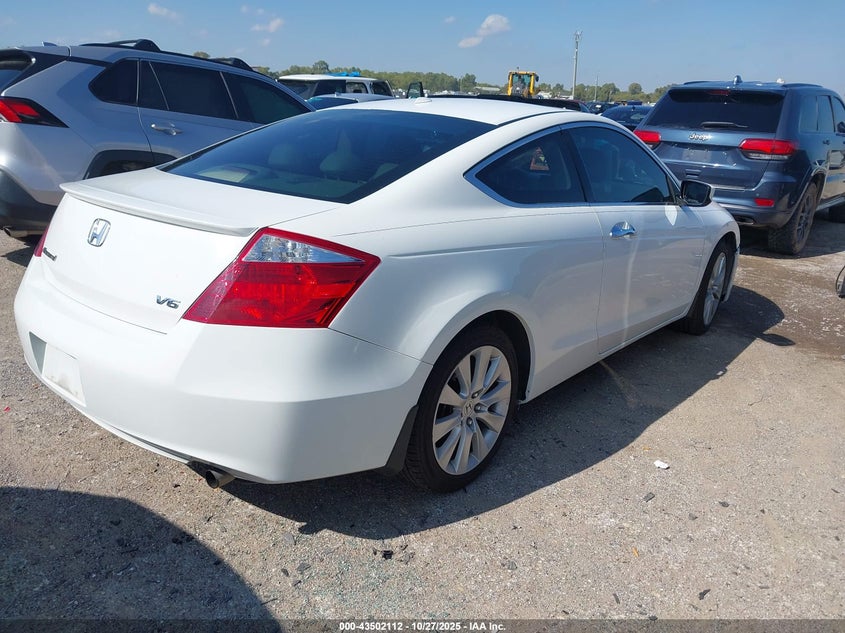 1HGCS22809A003558 2009 HONDA ACCORD photo no. 4