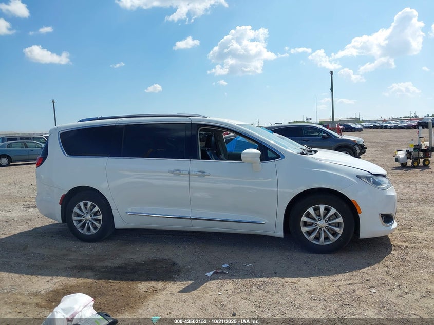2019 Chrysler Pacifica Touring L VIN: 2C4RC1BG3KR626584 Lot: 43502153