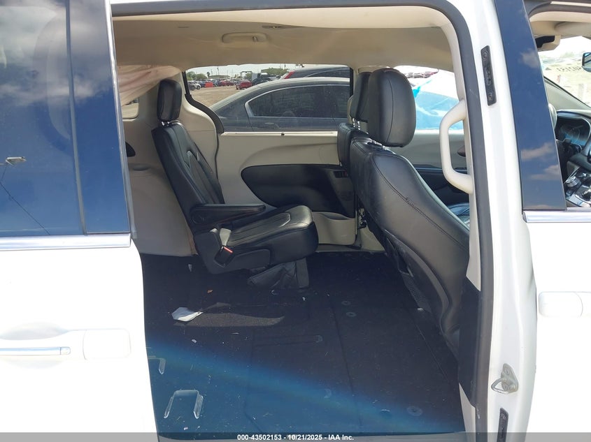 2019 Chrysler Pacifica Touring L VIN: 2C4RC1BG3KR626584 Lot: 43502153