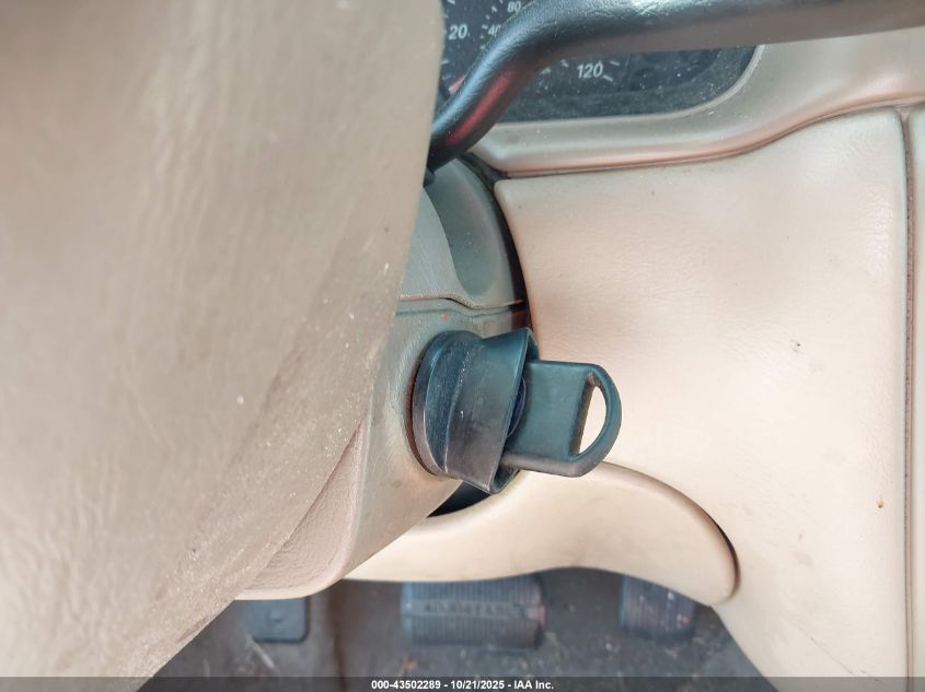 2004 Ford Taurus Se VIN: 1FAFP53UX4A108892 Lot: 43502289