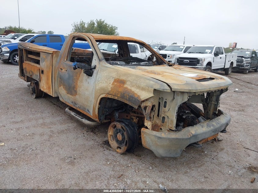 1GC3YLE78MF218641 2021 CHEVROLET SILVERADO photo no. 2