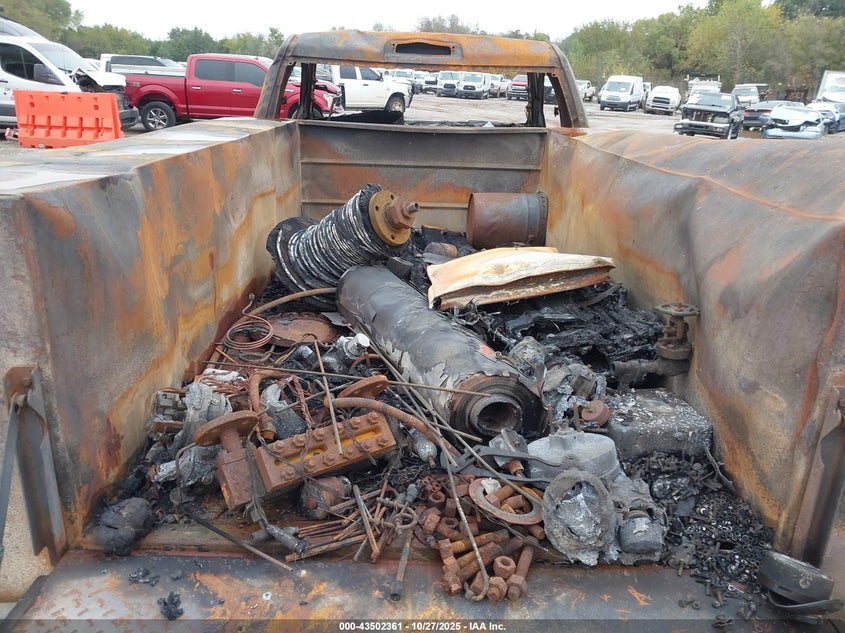 1GC3YLE78MF218641 2021 CHEVROLET SILVERADO photo no. 8