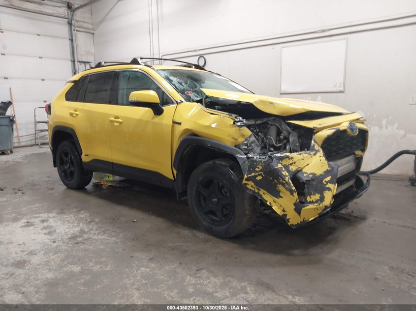 TOYOTA RAV4 HYBRID XLE