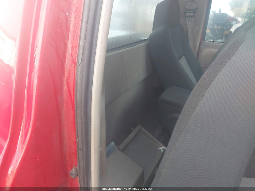 2000 Ford Ranger Xl/Xlt VIN: 1FTYR10C4YPB42945 Lot: 43502400