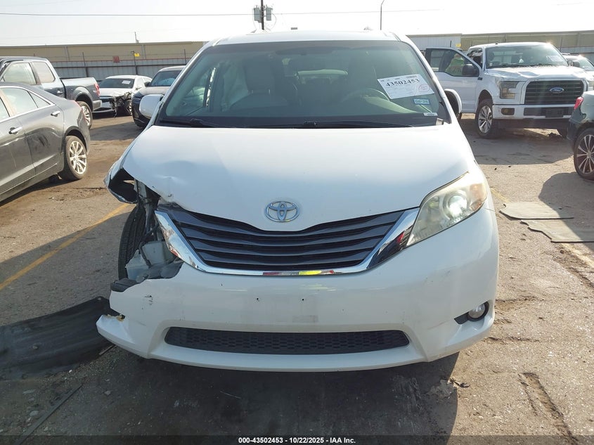 5TDYK3DC1DS380956 2013 TOYOTA SIENNA photo no. 12