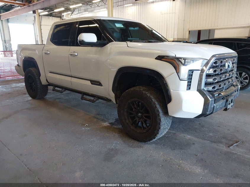 TOYOTA TUNDRA PLATINUM