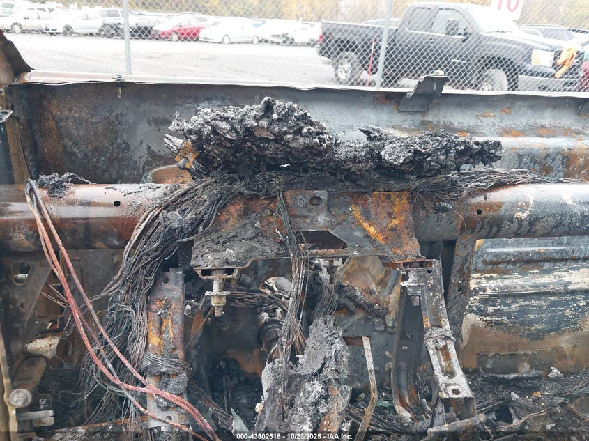 2024 CHEVROLET SILVERADO 1500(VIN: 3GCPDKEK8RG384885