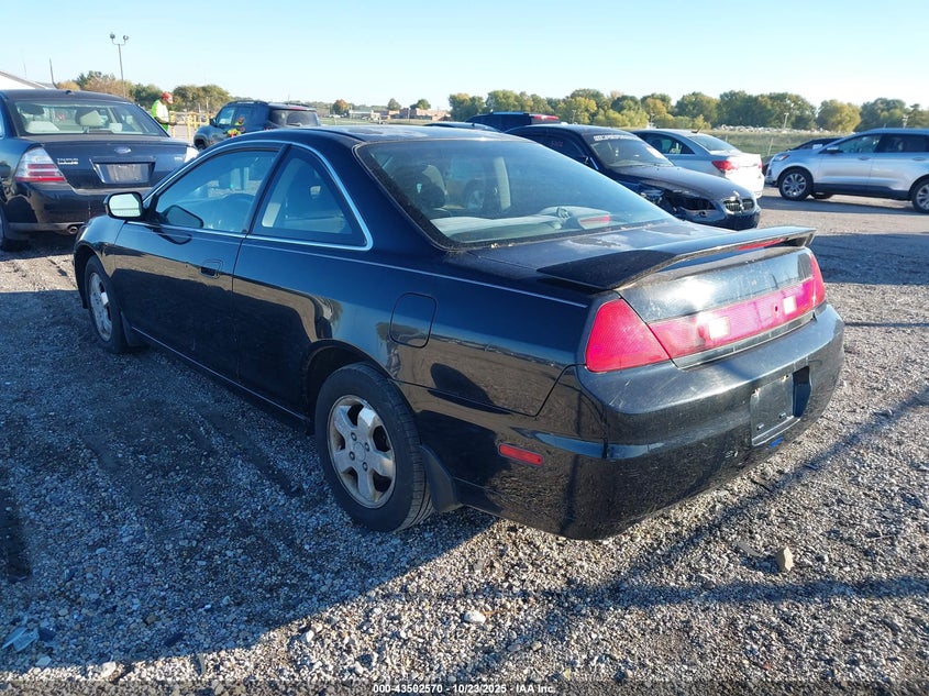 1HGCG32552A009925 2002 HONDA ACCORD photo no. 3