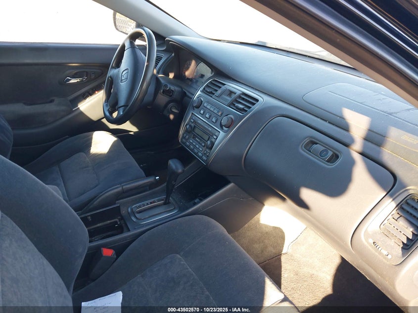1HGCG32552A009925 2002 HONDA ACCORD photo no. 5