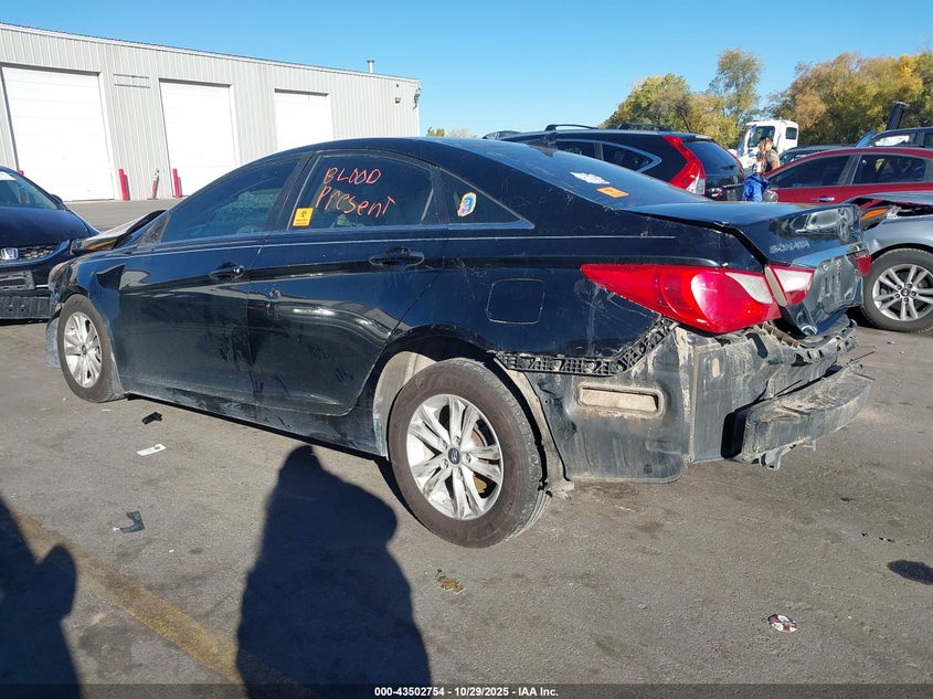 5NPEB4AC3BH256249 2011 HYUNDAI SONATA photo no. 3