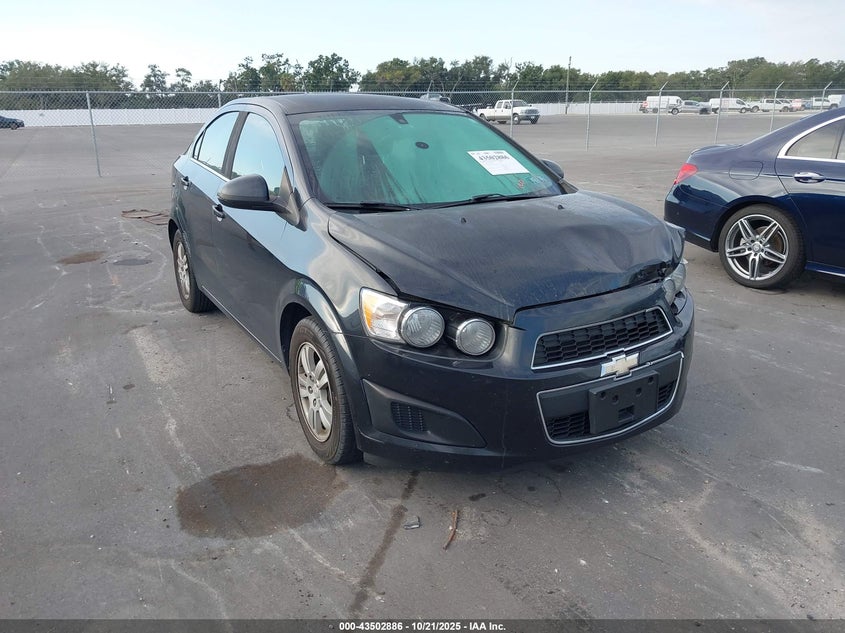 CHEVROLET SONIC LT AUTO