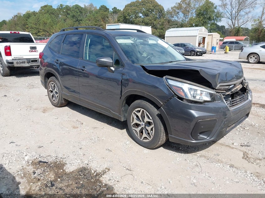 SUBARU FORESTER PREMIUM