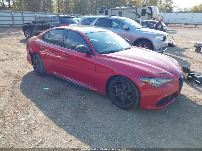 ALFA ROMEO GIULIA TI SPORT CARBON AWD