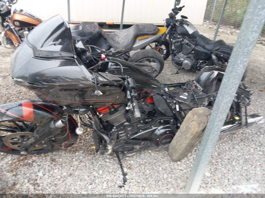 1HD1TCL15JB950909 2018 HARLEY-DAVIDSON ROAD GLIDE photo no. 12