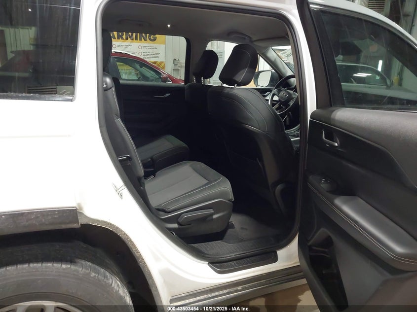 2023 JEEP GRAND CHEROKEE L LAREDO 4X2 - 1C4RJJAG9P8901630