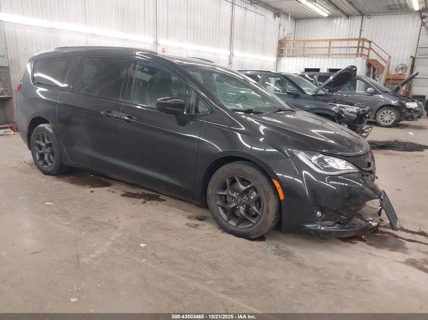 2018 CHRYSLER PACIFICA TOURING L PLUS - 2C4RC1EG5JR197569