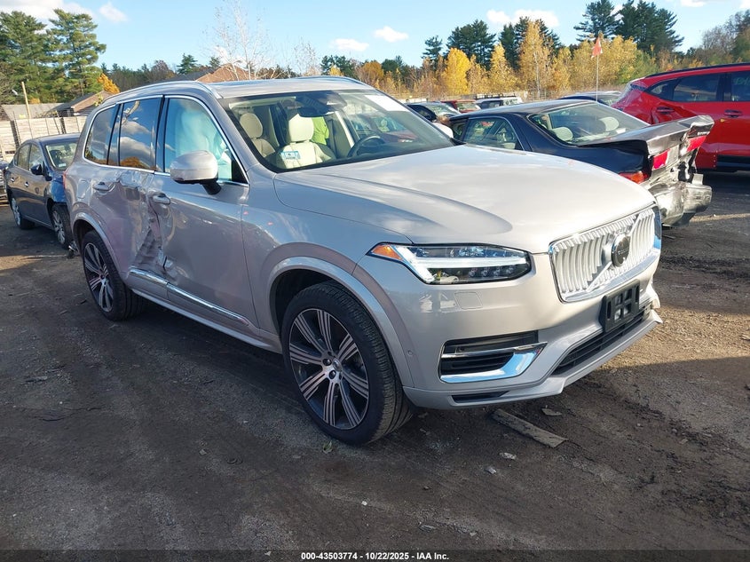 VOLVO XC90 T8 PLUS 6-SEATER