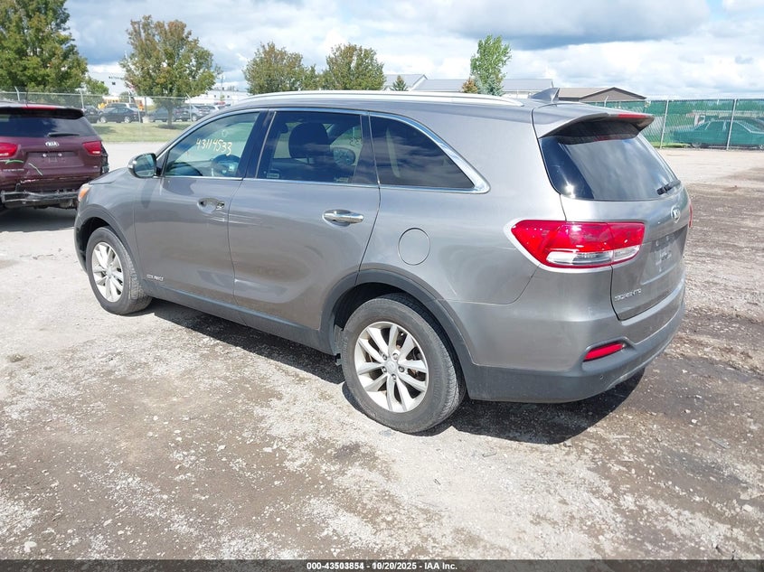 5XYPGDA57HG223430 2017 KIA SORENTO photo no. 3
