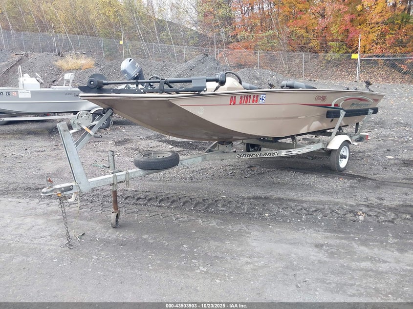 1MDA5XP161A172366 2001   photo no. 2