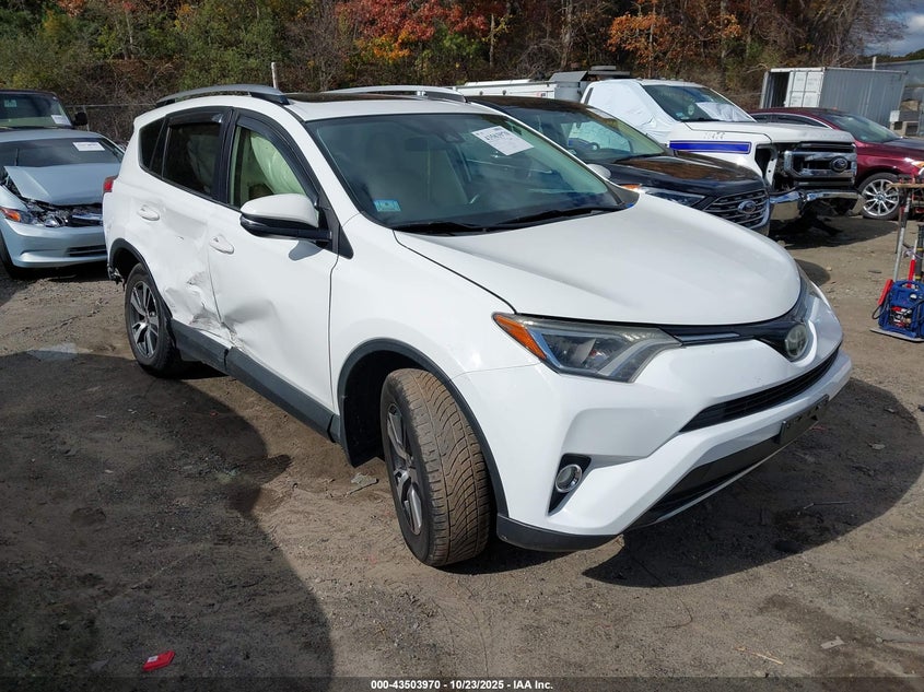 2017 TOYOTA RAV4 XLE - JTMRFREV0HD216384