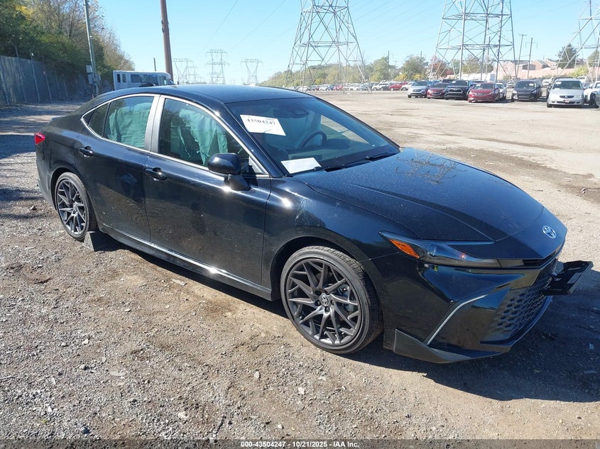 TOYOTA CAMRY SE