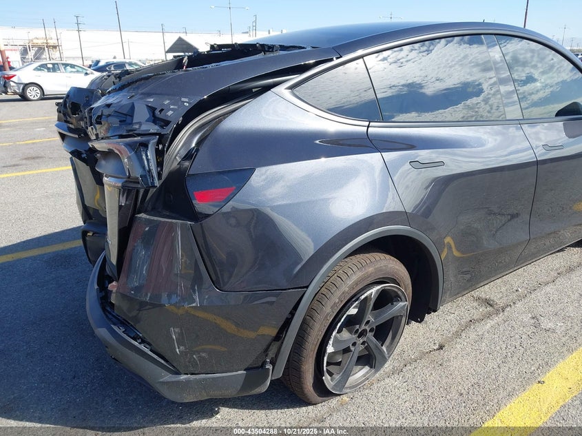 7SAYGDEE0TF438990 2026 TESLA MODEL Y photo no. 16