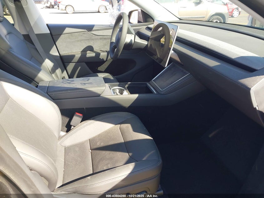 7SAYGDEE0TF438990 2026 TESLA MODEL Y photo no. 5