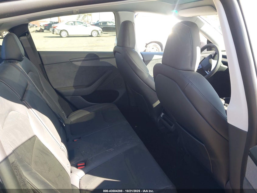 7SAYGDEE0TF438990 2026 TESLA MODEL Y photo no. 8