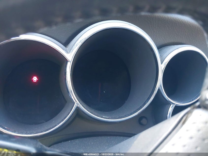 2005 Toyota Matrix Xr VIN: 2T1KR32E35C335811 Lot: 43504321