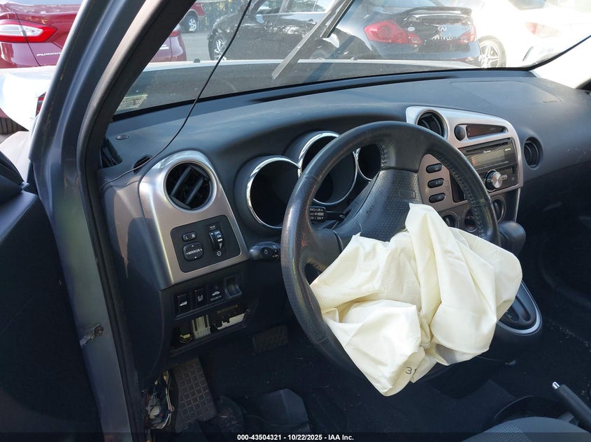 2005 Toyota Matrix Xr VIN: 2T1KR32E35C335811 Lot: 43504321