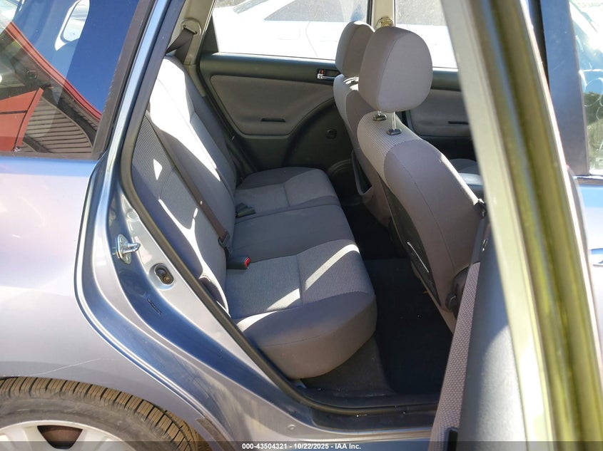 2005 Toyota Matrix Xr VIN: 2T1KR32E35C335811 Lot: 43504321