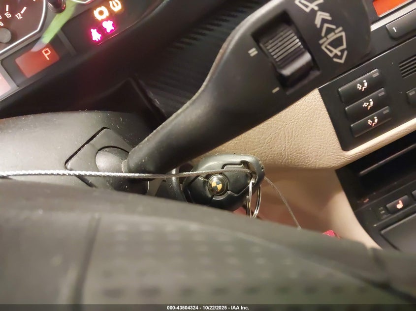 2003 BMW 330Xi VIN: WBAEW53423PG23521 Lot: 43504324