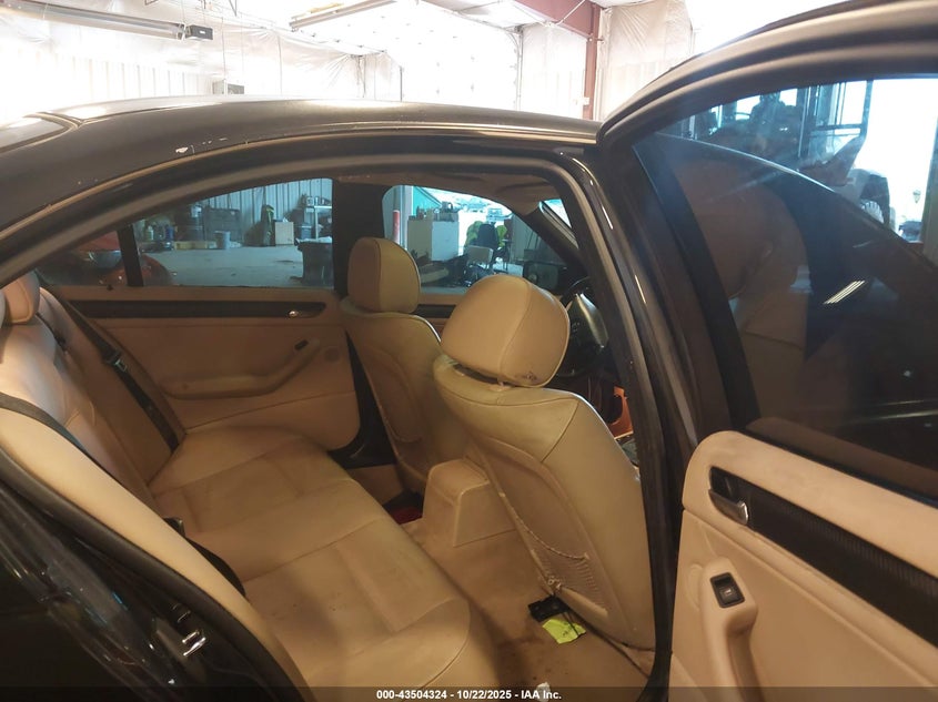 2003 BMW 330Xi VIN: WBAEW53423PG23521 Lot: 43504324