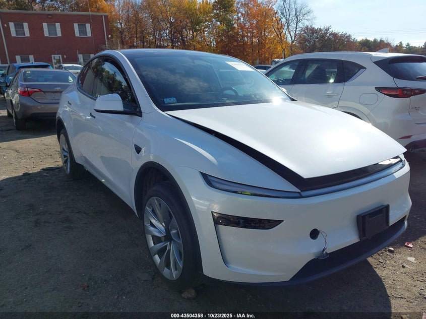 2026 TESLA MODEL Y LONG RANGE DUAL MOTOR ALL-WHEEL DRIVE/LONG RANGE LAUNCH SERIES - 7SAYGDEE6TF330681