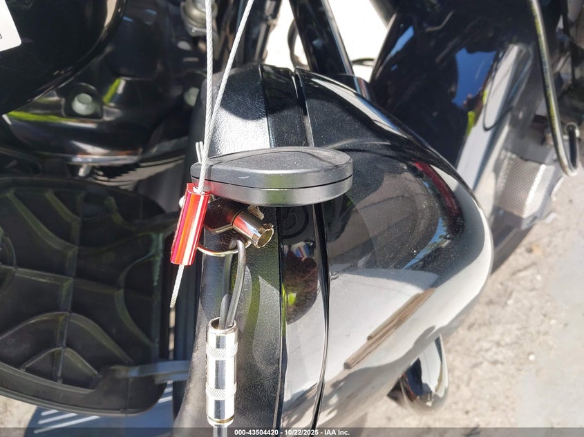 2019 HARLEY-DAVIDSON FLHXS 1HD1KRP10KB684605