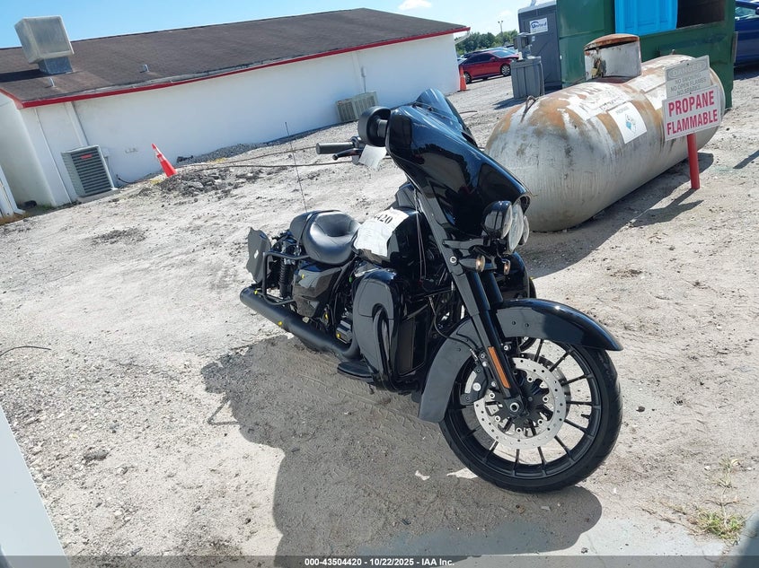 2019 HARLEY-DAVIDSON FLHXS 1HD1KRP10KB684605