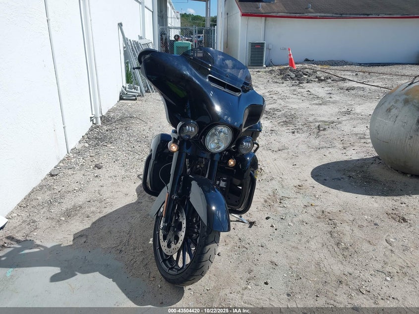 2019 HARLEY-DAVIDSON FLHXS 1HD1KRP10KB684605