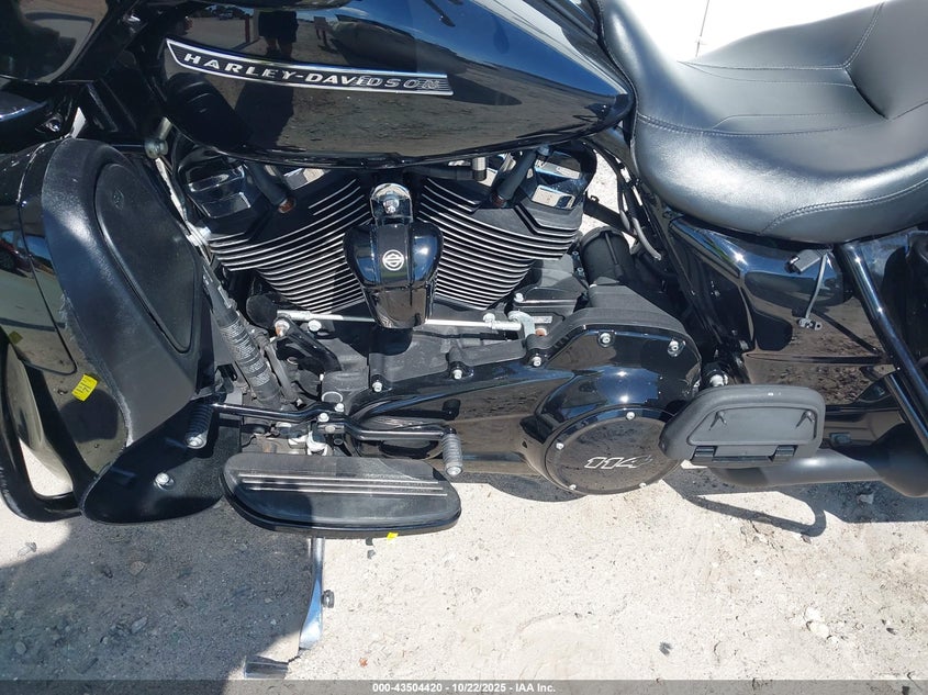 2019 HARLEY-DAVIDSON FLHXS 1HD1KRP10KB684605