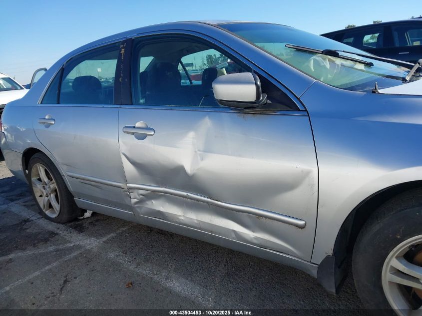 2007 Honda Accord 2.4 Se VIN: JHMCM56307C017937 Lot: 43504453