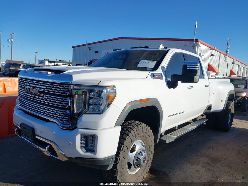 1GT49WEY7NF206820 2022 GMC SIERRA photo no. 2