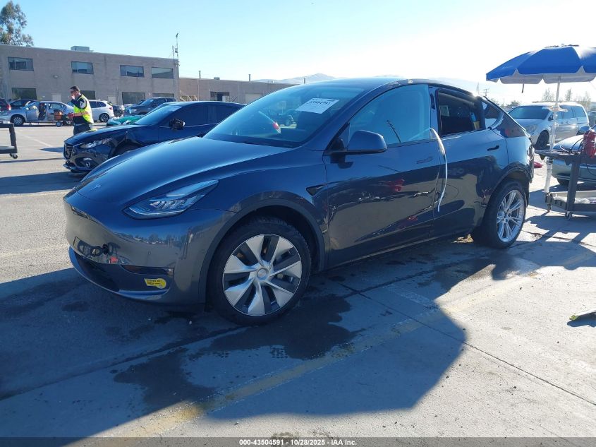 2022 Tesla Model Y Long Range Dual Motor All-Wheel Drive