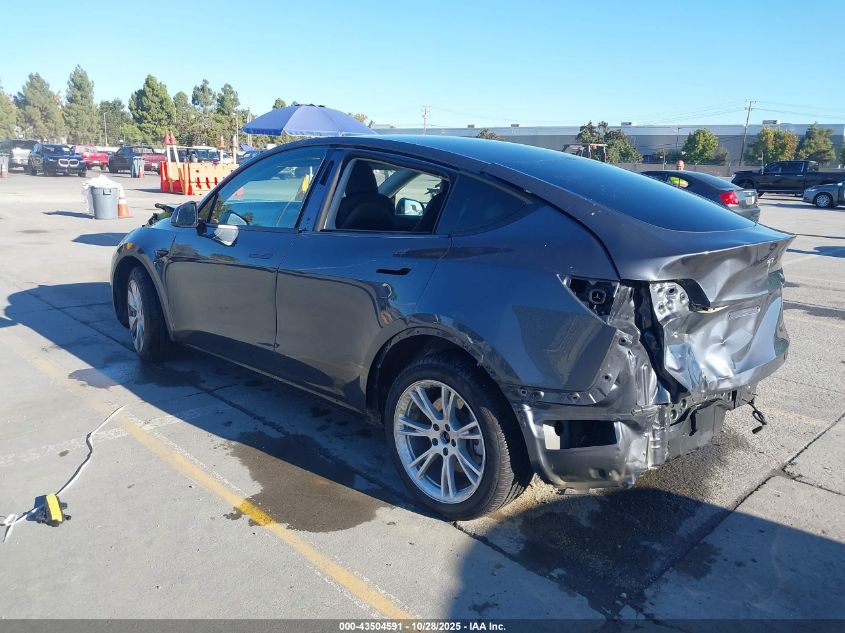 2022 Tesla Model Y Long Range Dual Motor All-Wheel Drive