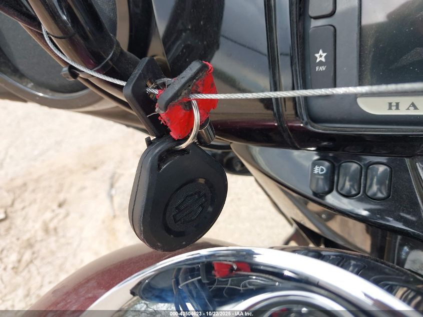 2014 Harley-Davidson Flhxs Street Glide Special VIN: 1HD1KRM12EB666258 Lot: 43504623