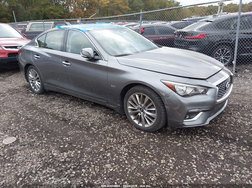 INFINITI Q50 3.0T LUXE