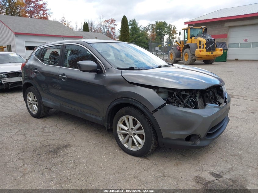 NISSAN ROGUE SPORT S